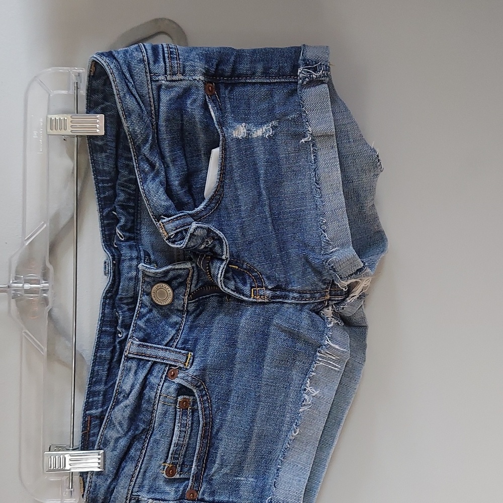 Low rise short jean shorts